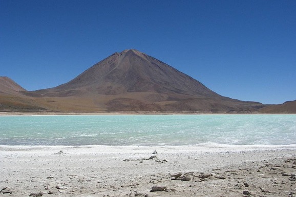 Uyuni landscape on Best of Bolivia custom tour 